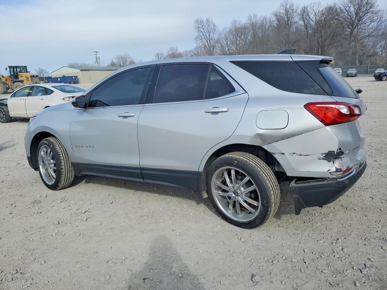 2019 CHEVROLET EQUINOX LT photo 2