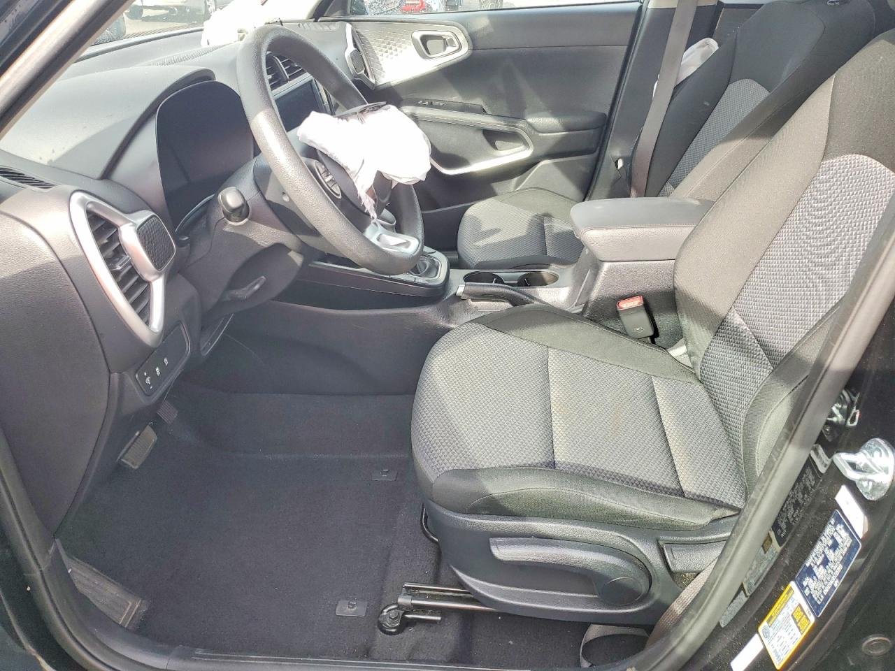 2025 KIA SOUL LX photo 7