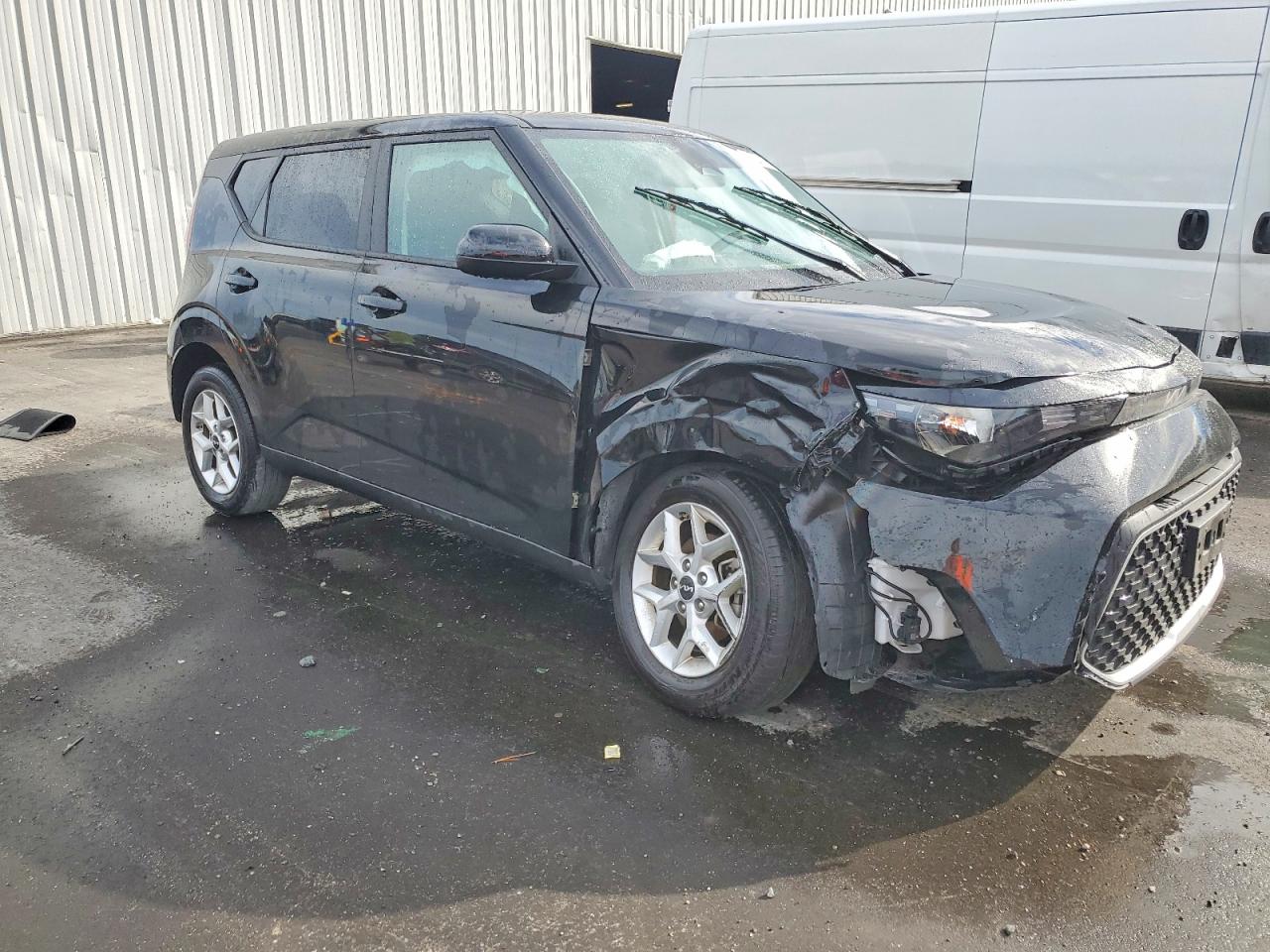 2025 KIA SOUL LX photo 4