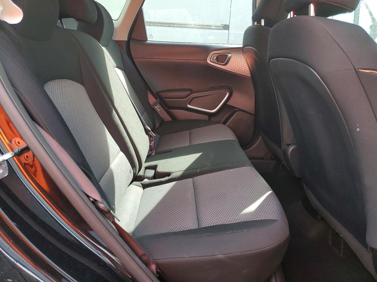 2025 KIA SOUL LX photo 10