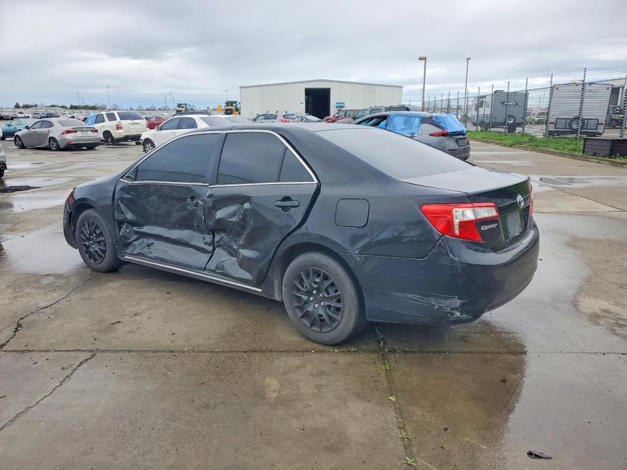 2014 TOYOTA CAMRY L photo 2