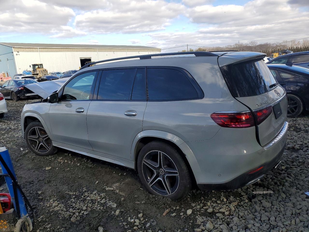 2024 MERCEDES-BENZ GLS 450 4MATIC photo 4
