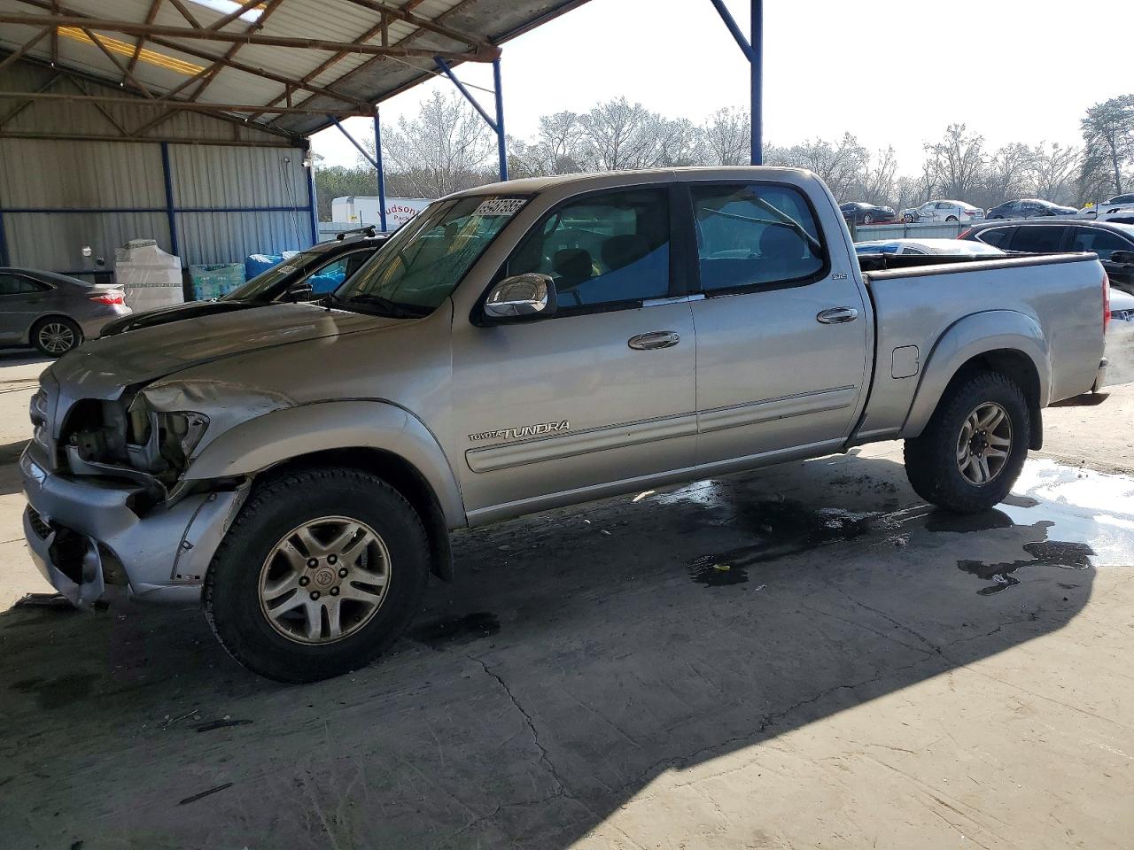 2004 TOYOTA TUNDRA