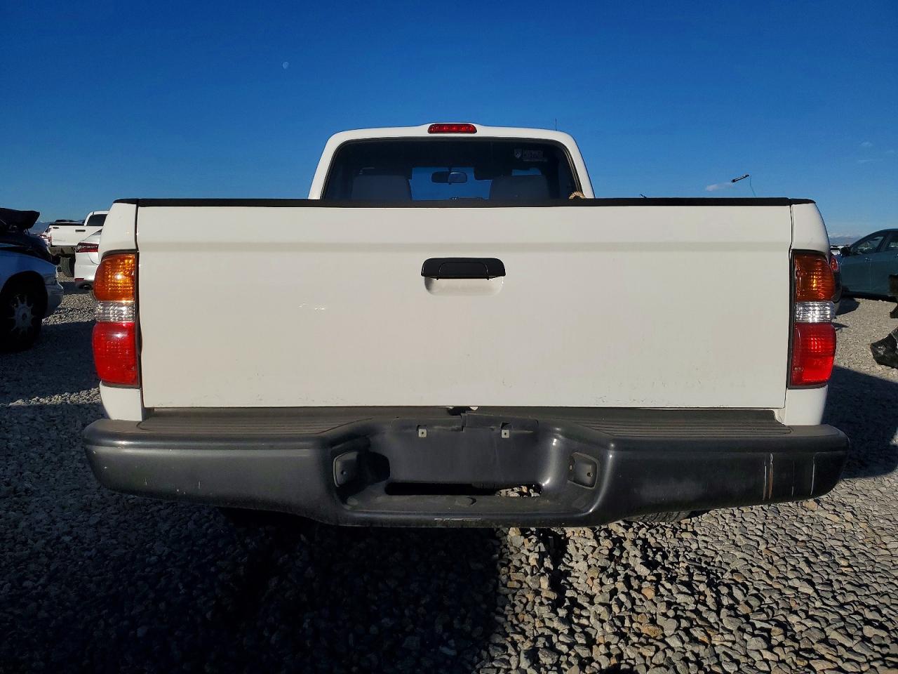 2003 TOYOTA TACOMA photo 11