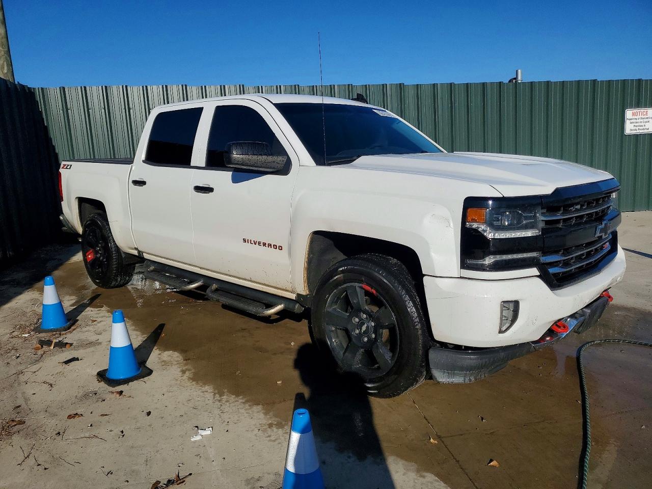 2018 CHEVROLET SILVERADO K1500 LTZ photo 4