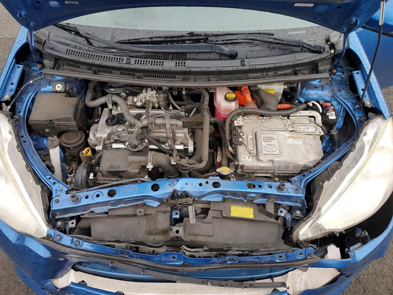 2013 TOYOTA PRIUS C photo 11