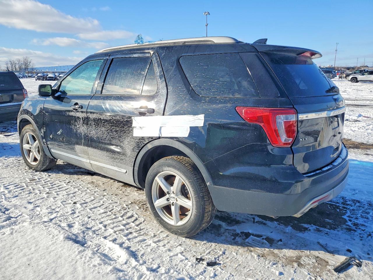 2016 FORD EXPLORER XLT photo 2