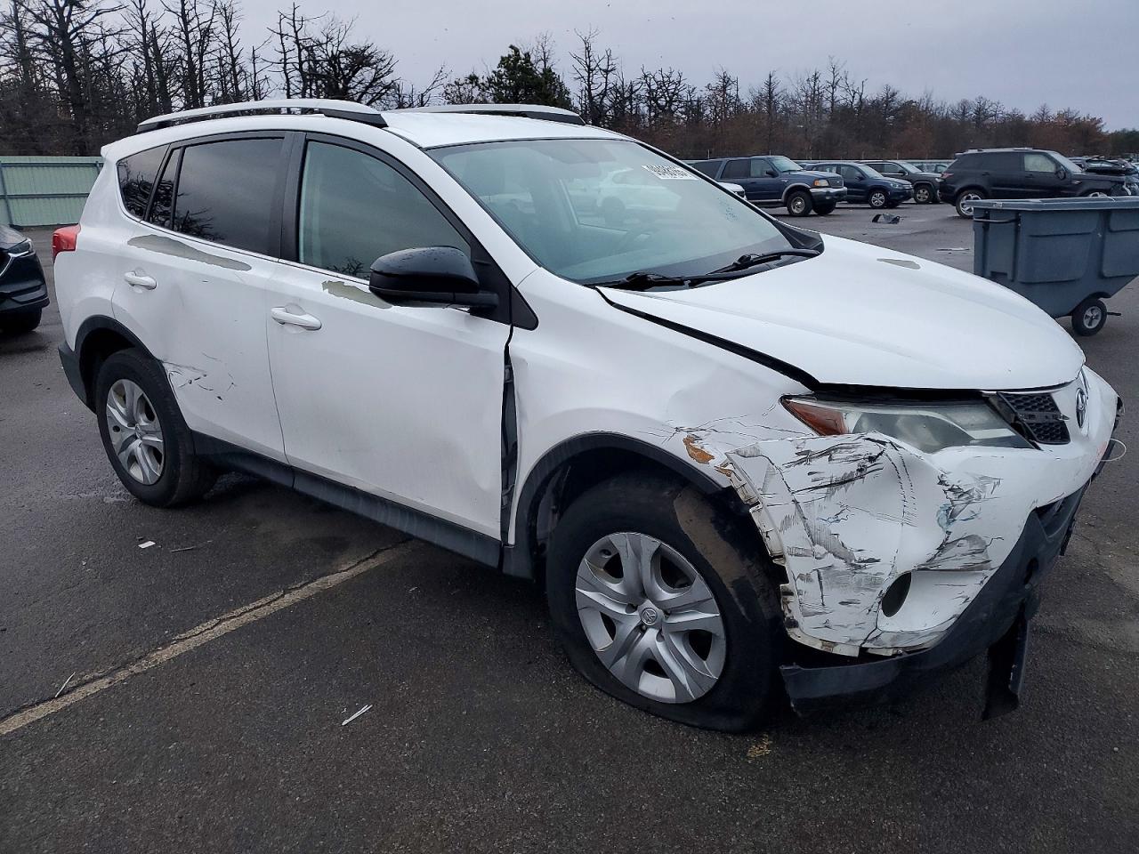 2013 TOYOTA RAV4 LE photo 4