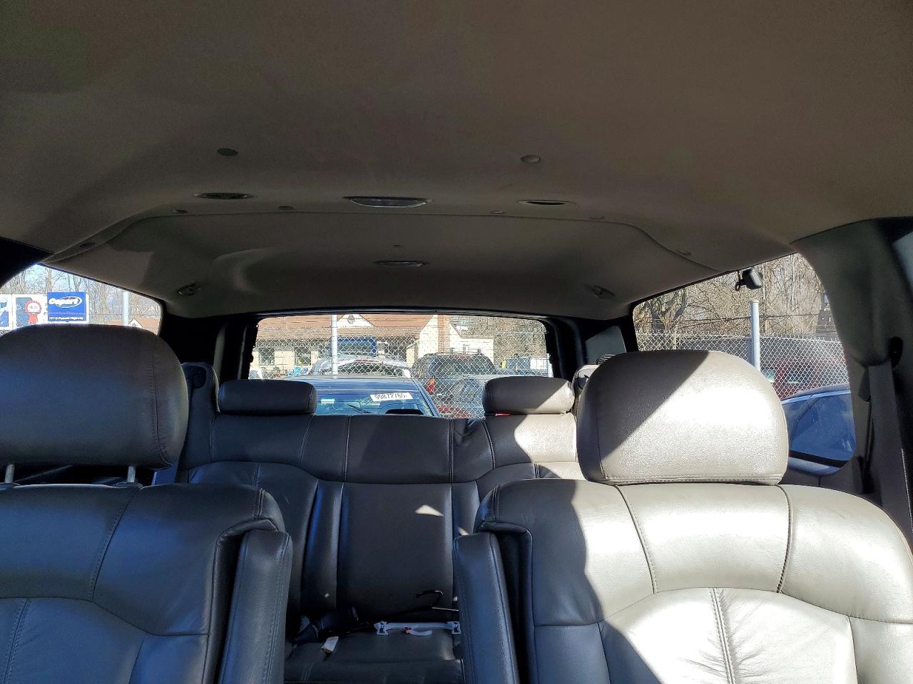 2001 CHEVROLET SUBURBAN K1500 photo 10
