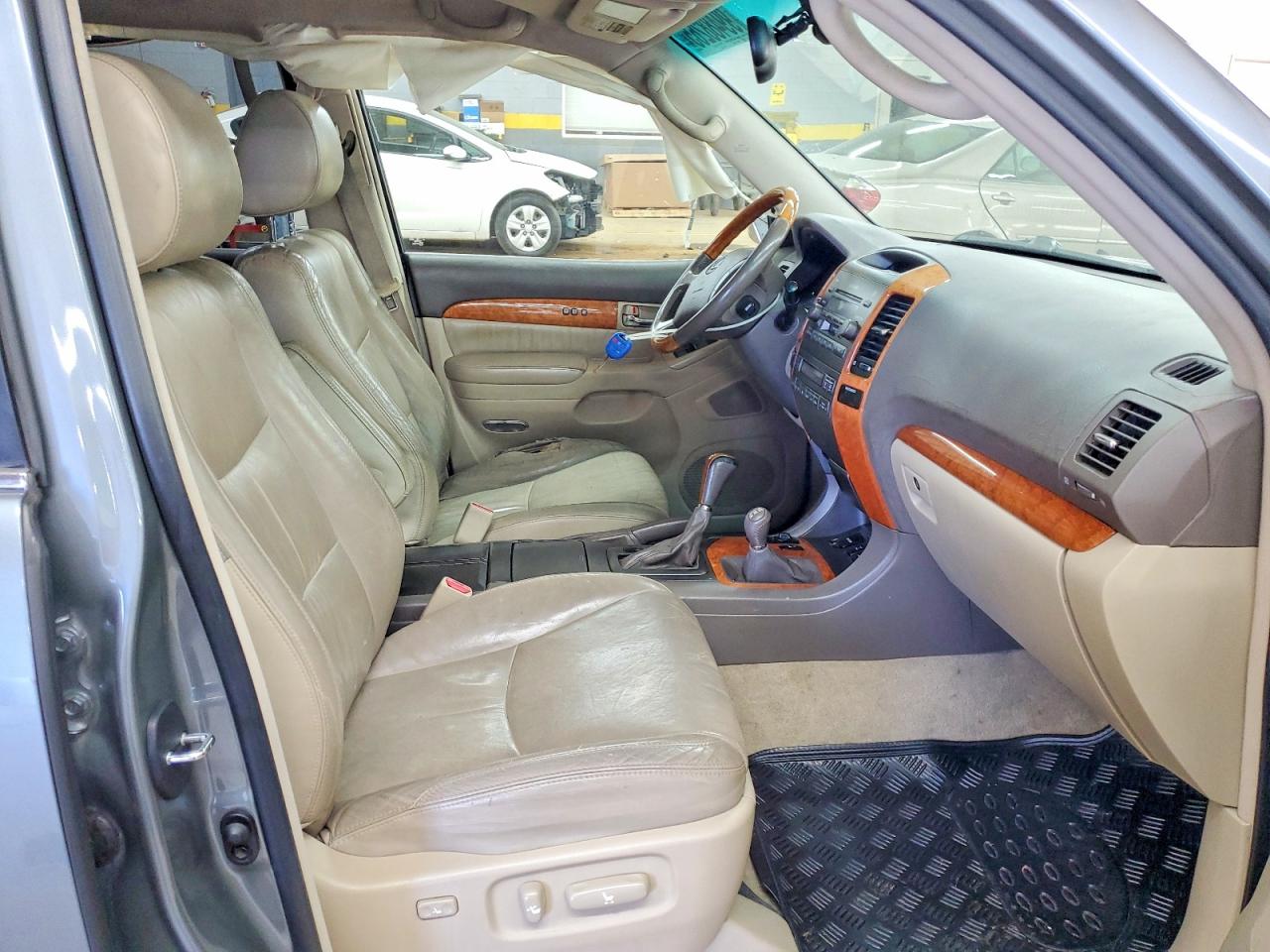 2005 LEXUS GX 470 photo 19