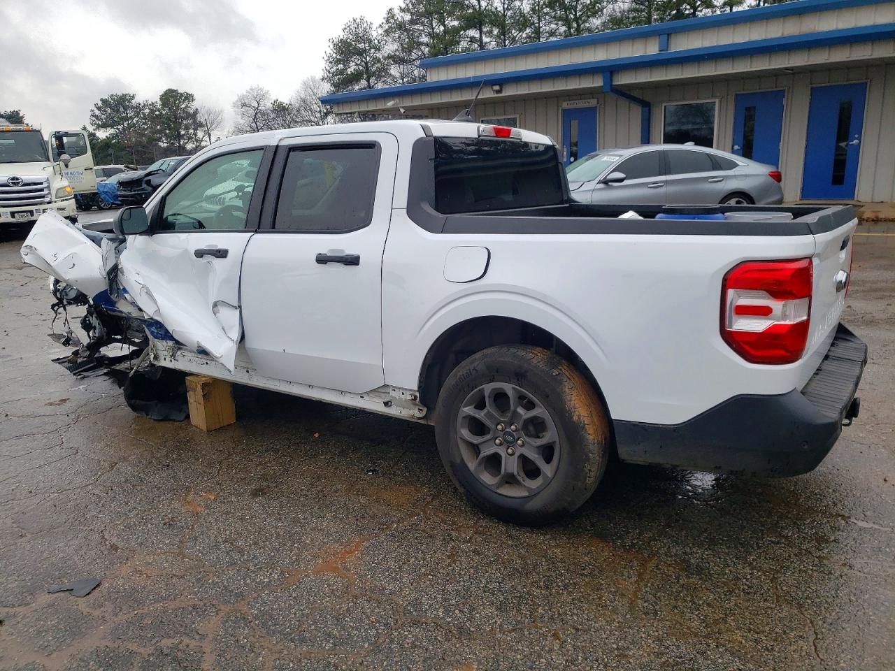 2024 FORD MAVERICK XLT photo 2