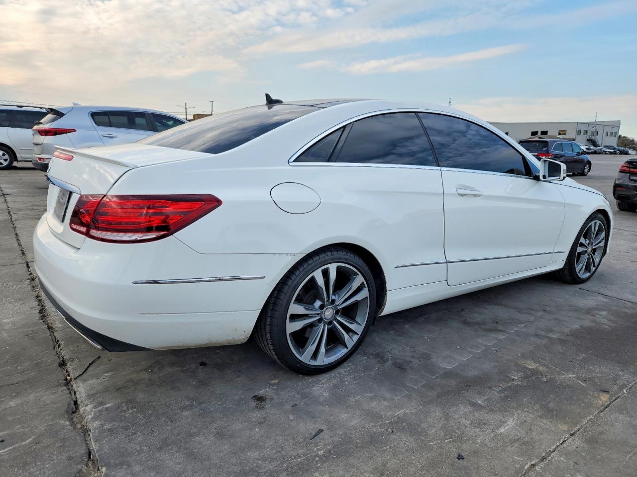 2016 MERCEDES-BENZ E 400 photo 3