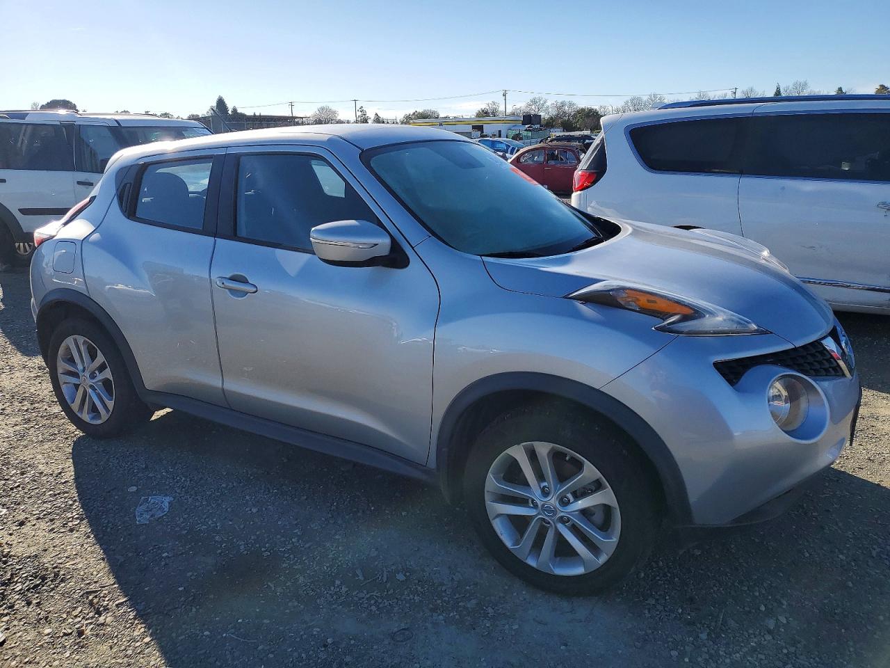 2015 NISSAN JUKE S photo 4