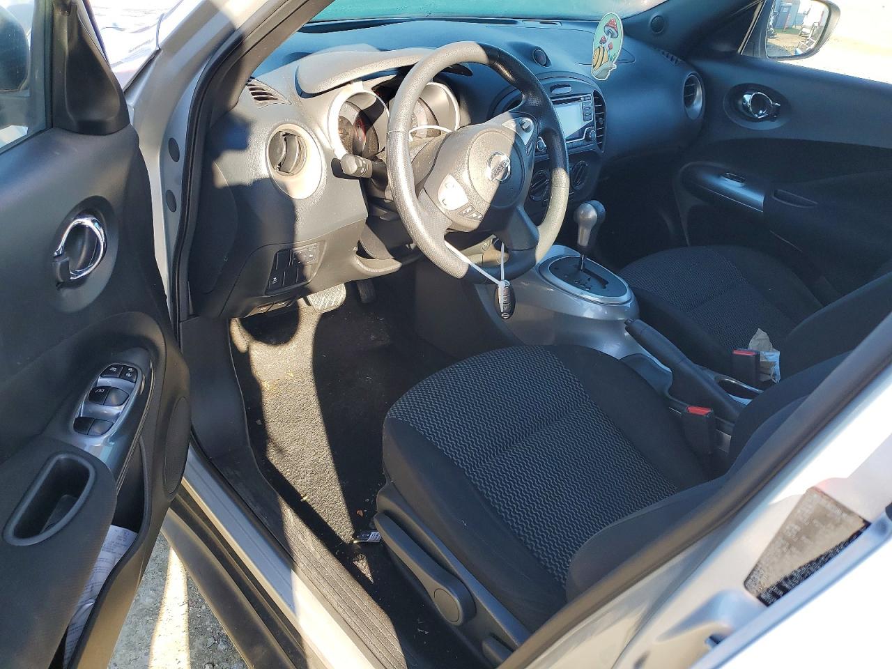 2015 NISSAN JUKE S photo 8