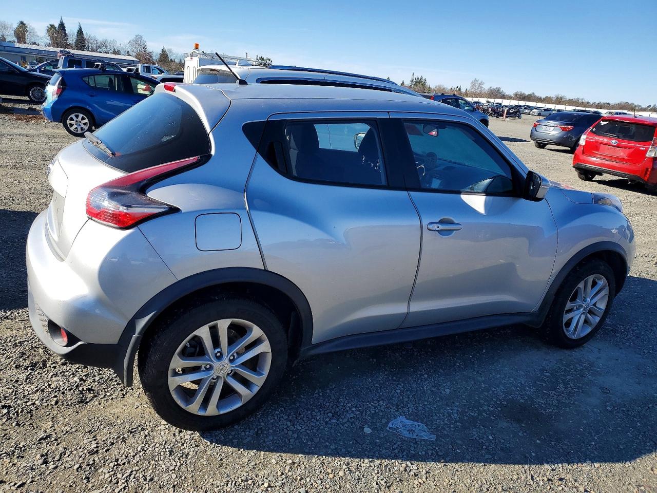2015 NISSAN JUKE S photo 3