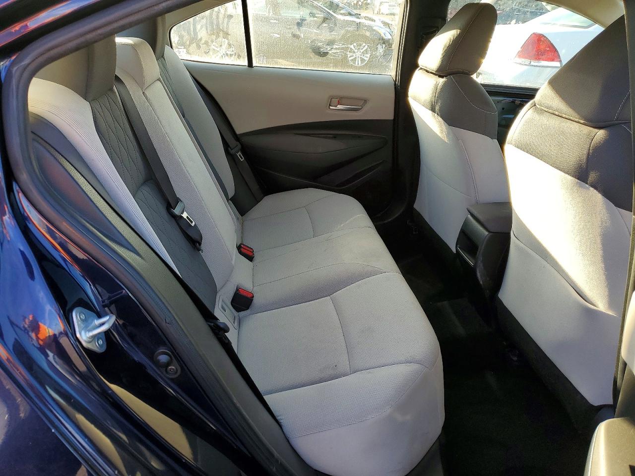 2020 TOYOTA COROLLA LE photo 10
