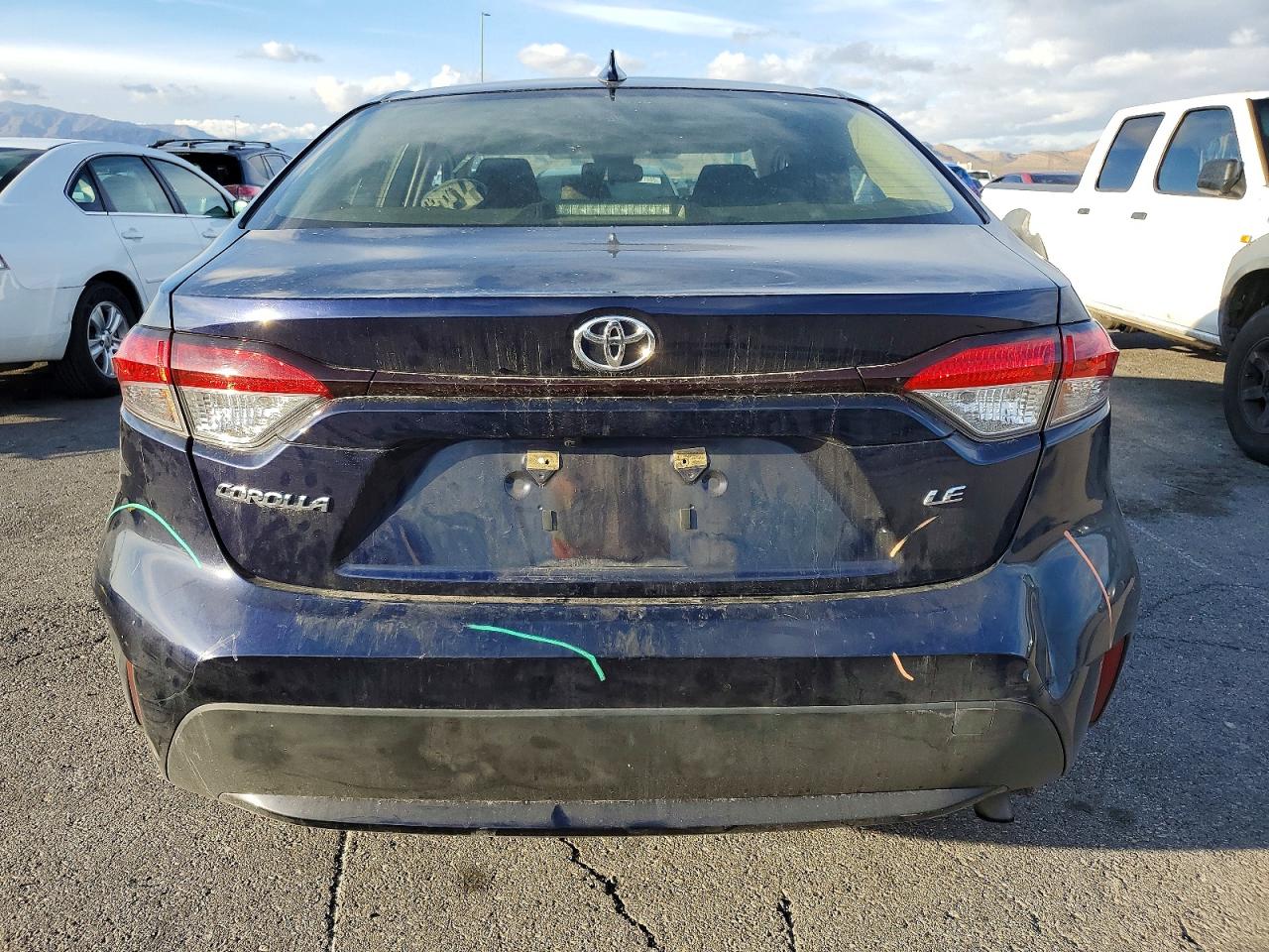 2020 TOYOTA COROLLA LE photo 6