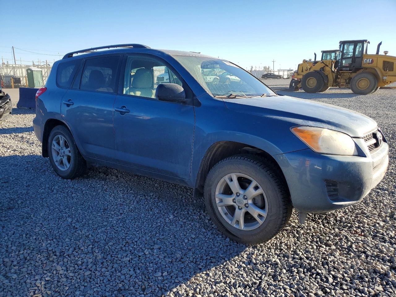 2011 TOYOTA RAV4 photo 4
