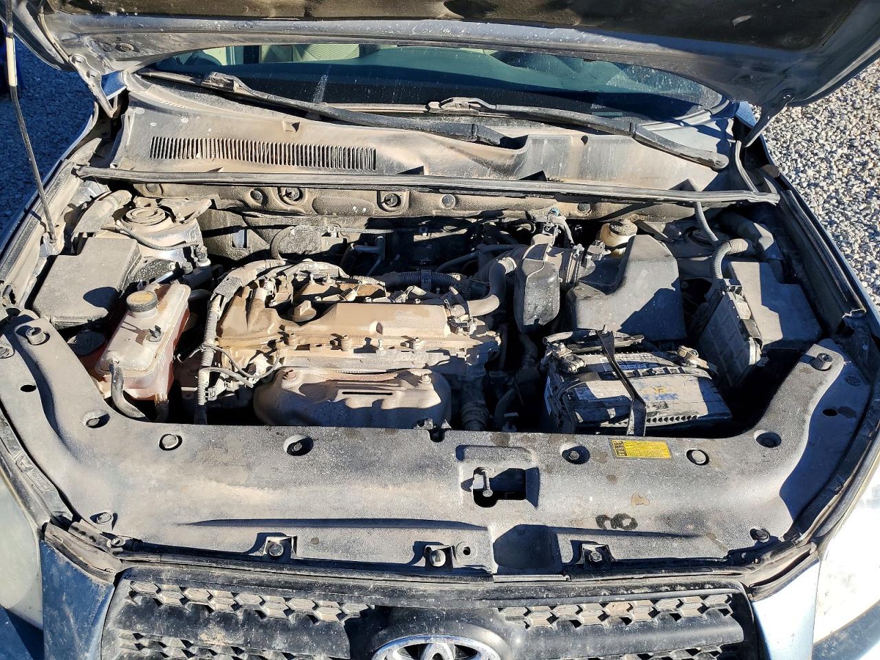 2011 TOYOTA RAV4 photo 12