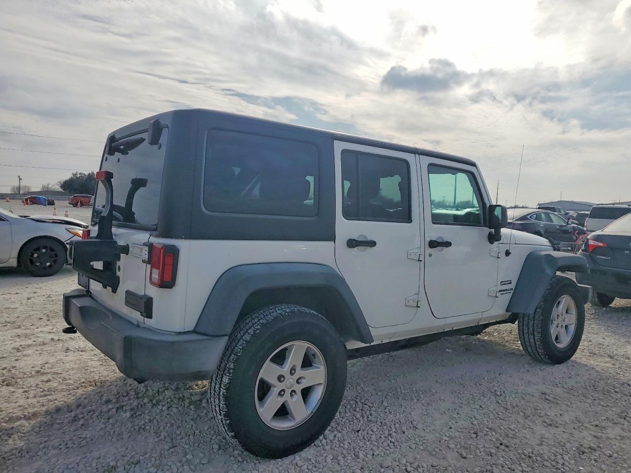 2016 JEEP WRANGLER UNLIMITED SPORT photo 3