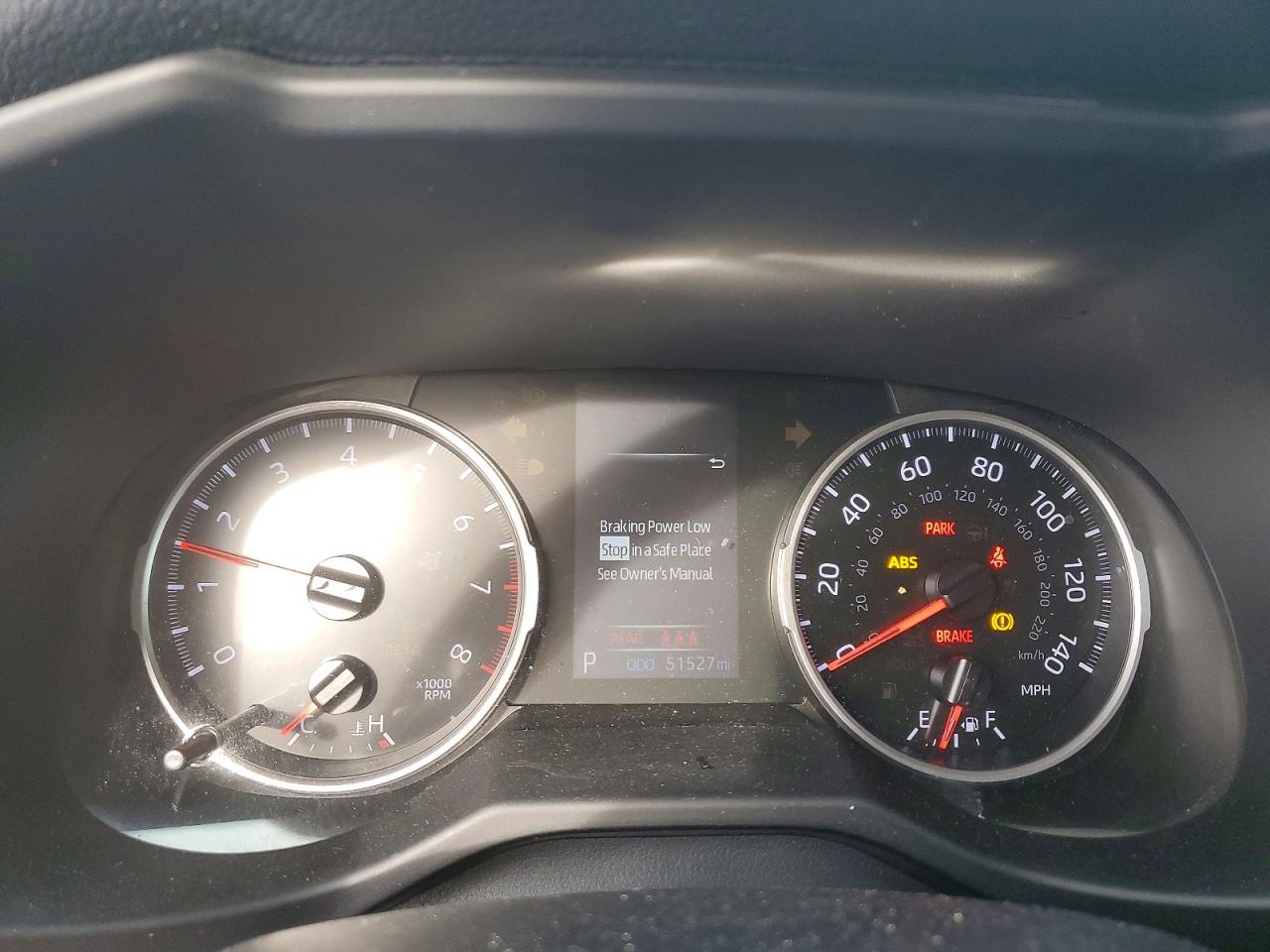 2021 TOYOTA RAV4 XLE photo 9