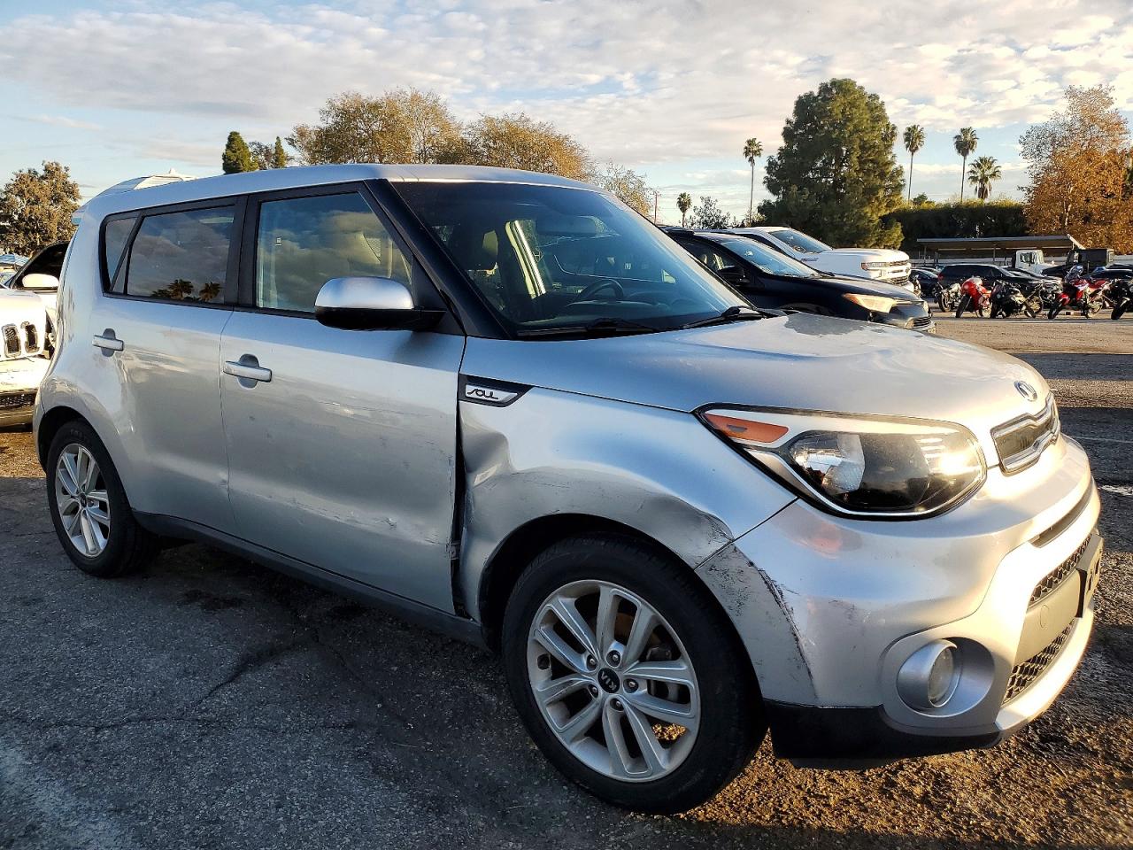 2018 KIA SOUL + photo 4