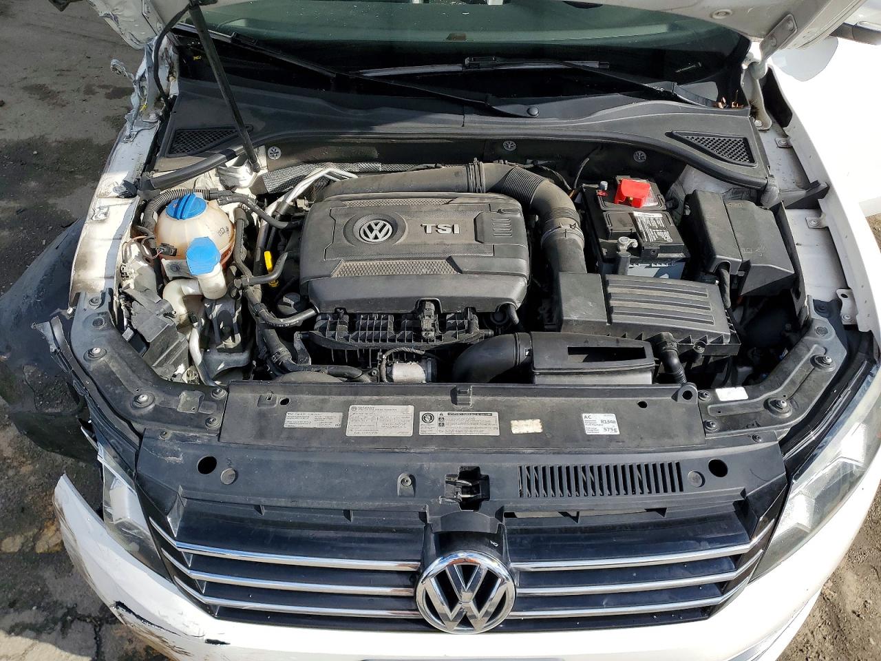 2014 VOLKSWAGEN PASSAT SE photo 11