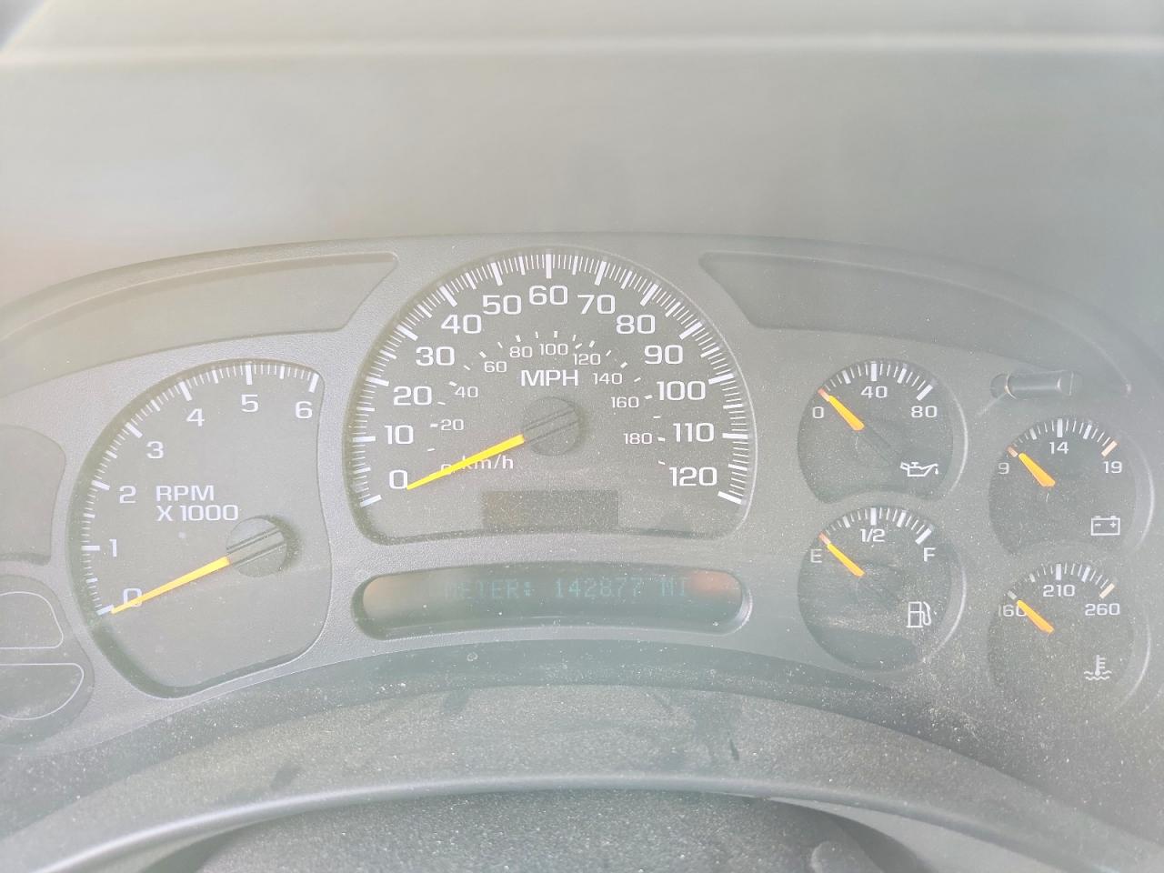 2003 GMC YUKON XL K1500 photo 9
