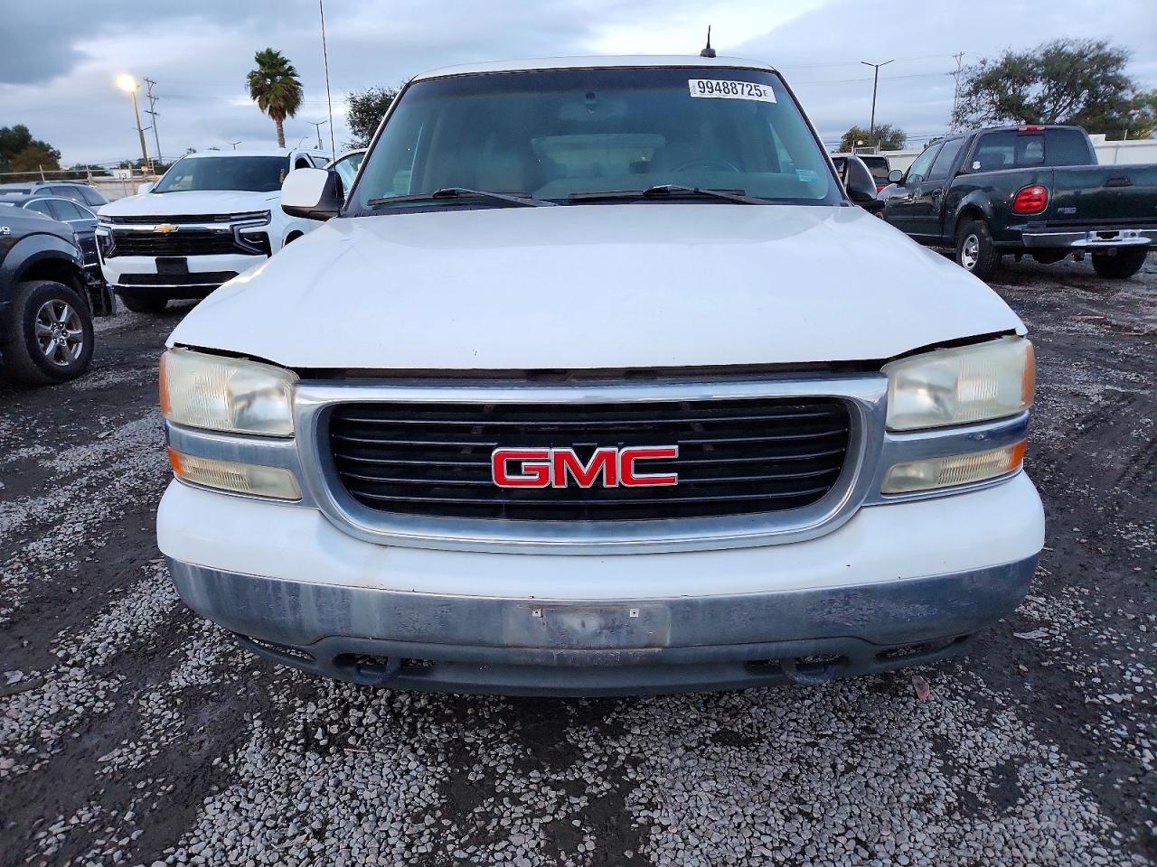 2003 GMC YUKON XL K1500 photo 5