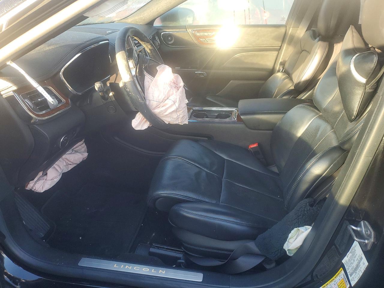 2019 LINCOLN CONTINENTAL RESERVE photo 13