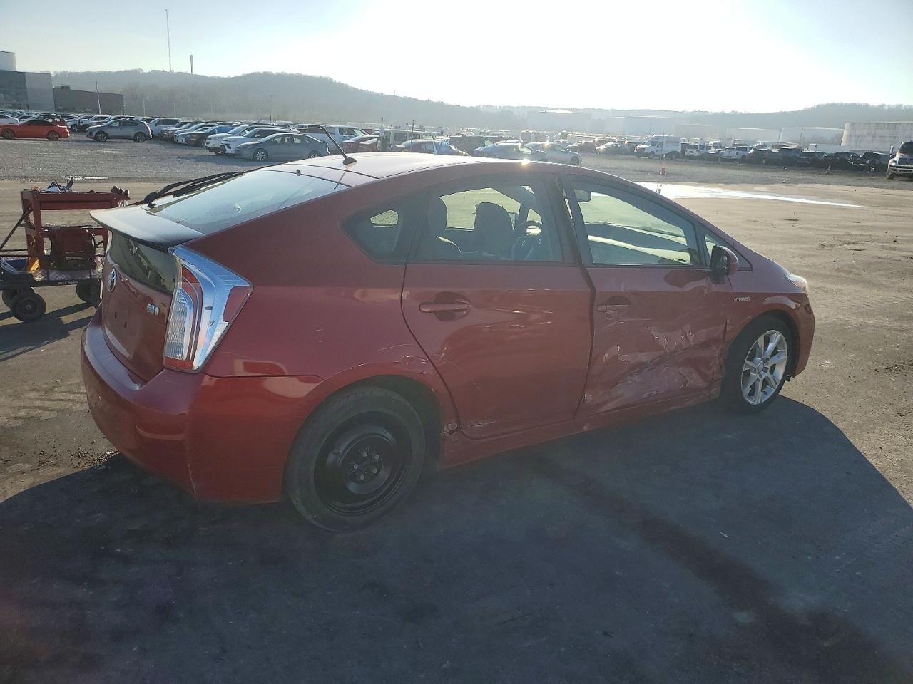 2014 TOYOTA PRIUS photo 3