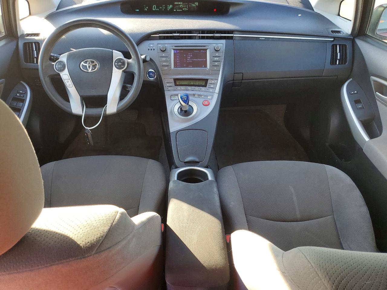 2014 TOYOTA PRIUS photo 8