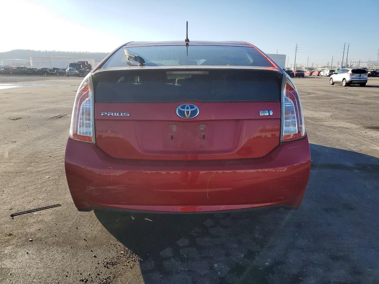2014 TOYOTA PRIUS photo 6
