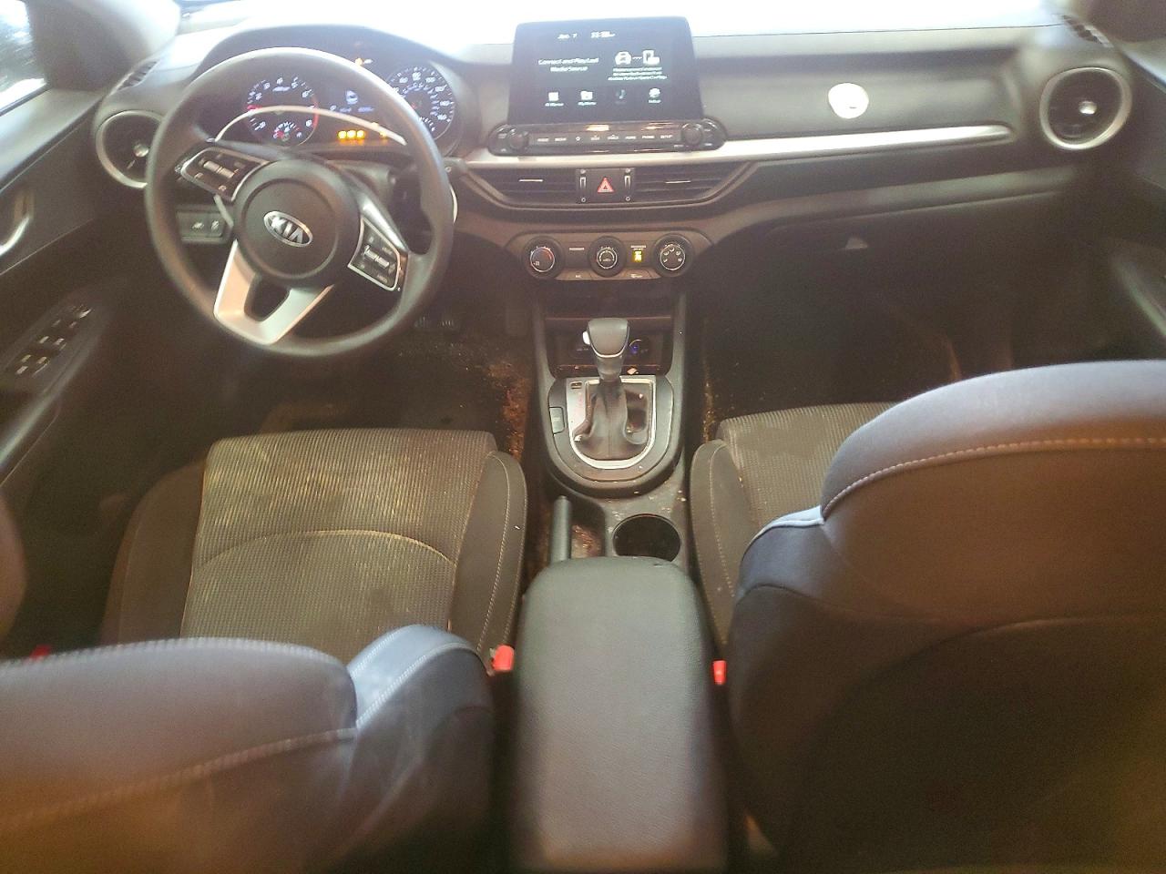 2020 KIA FORTE FE photo 8