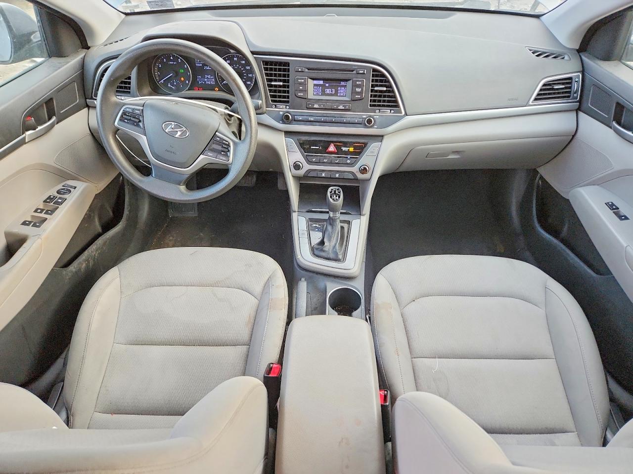 2017 HYUNDAI ELANTRA SE photo 8