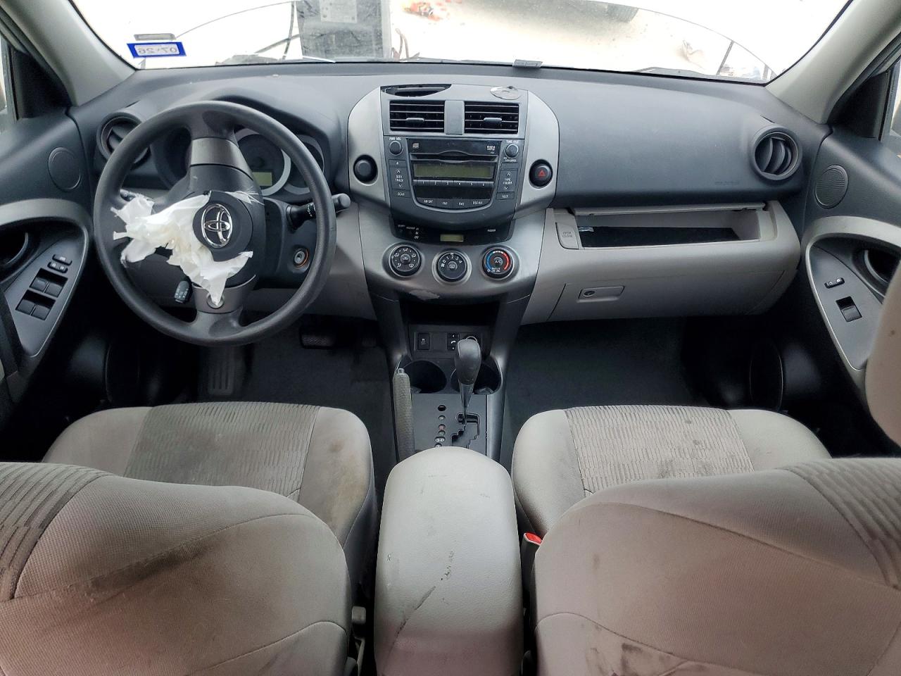 2010 TOYOTA RAV4 photo 8