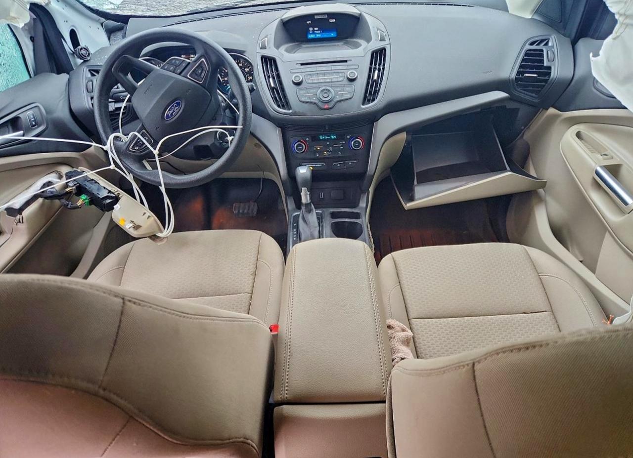 2017 FORD ESCAPE SE photo 8