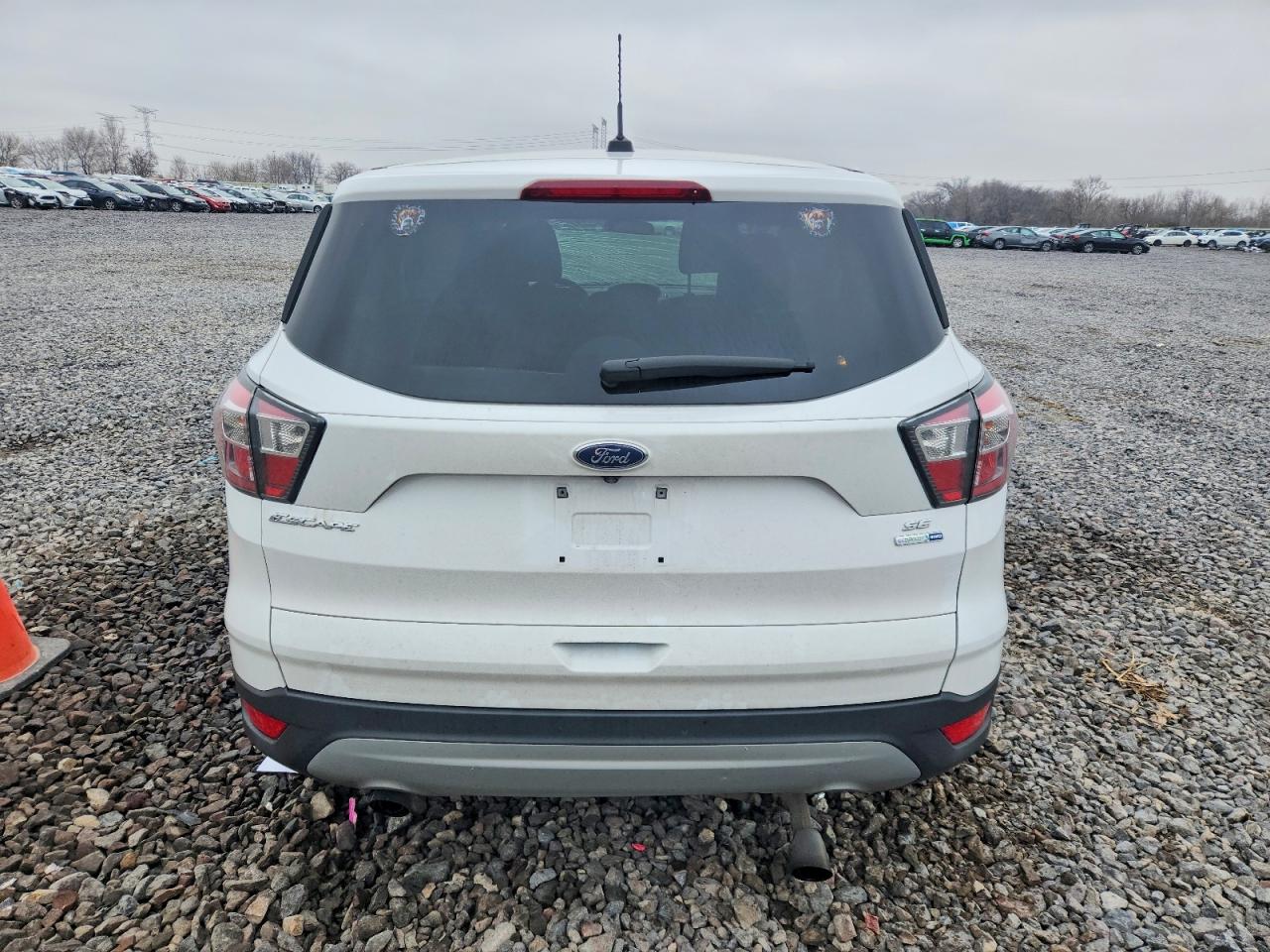 2017 FORD ESCAPE SE photo 6