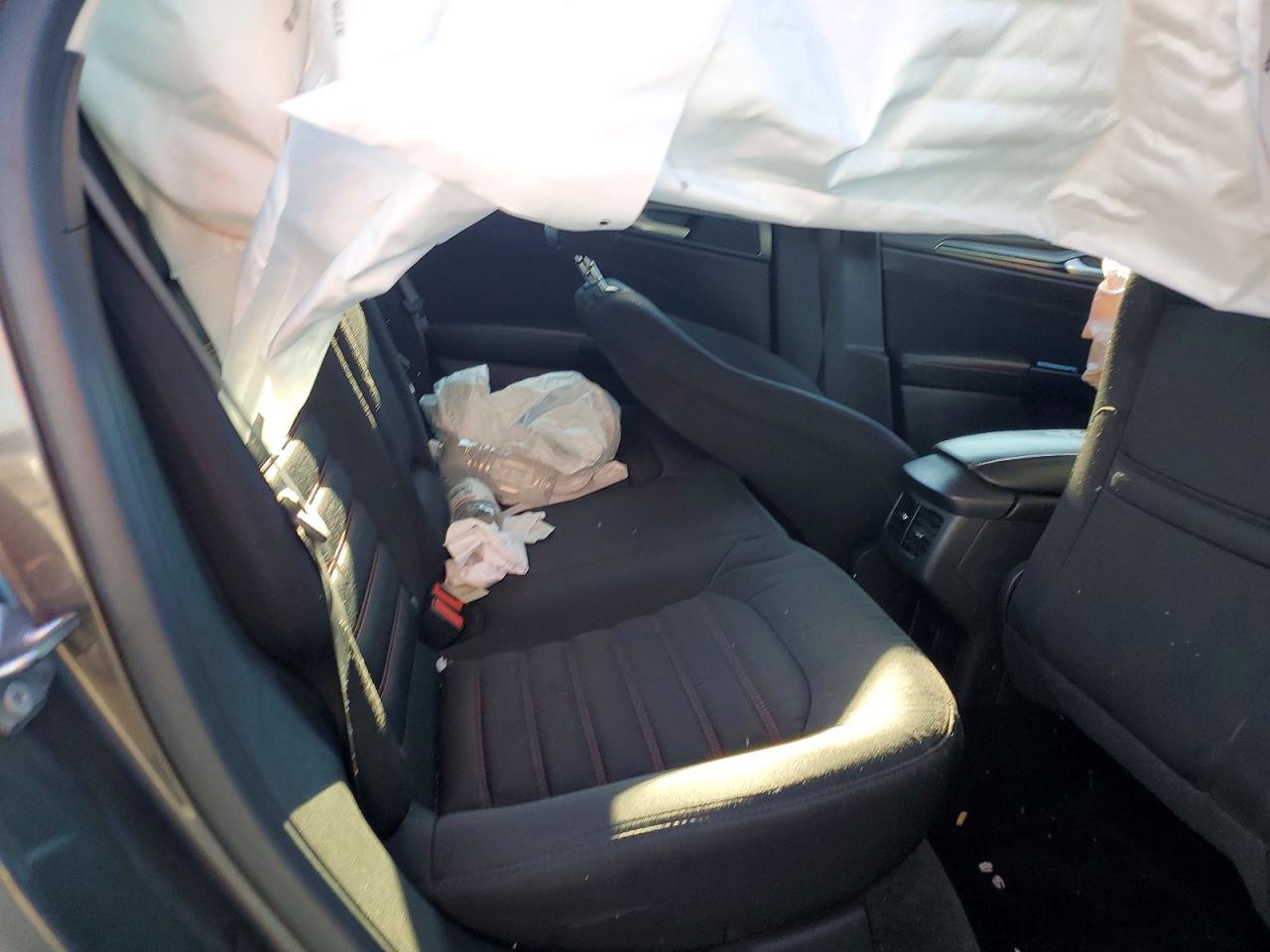 2015 FORD FUSION SE photo 10