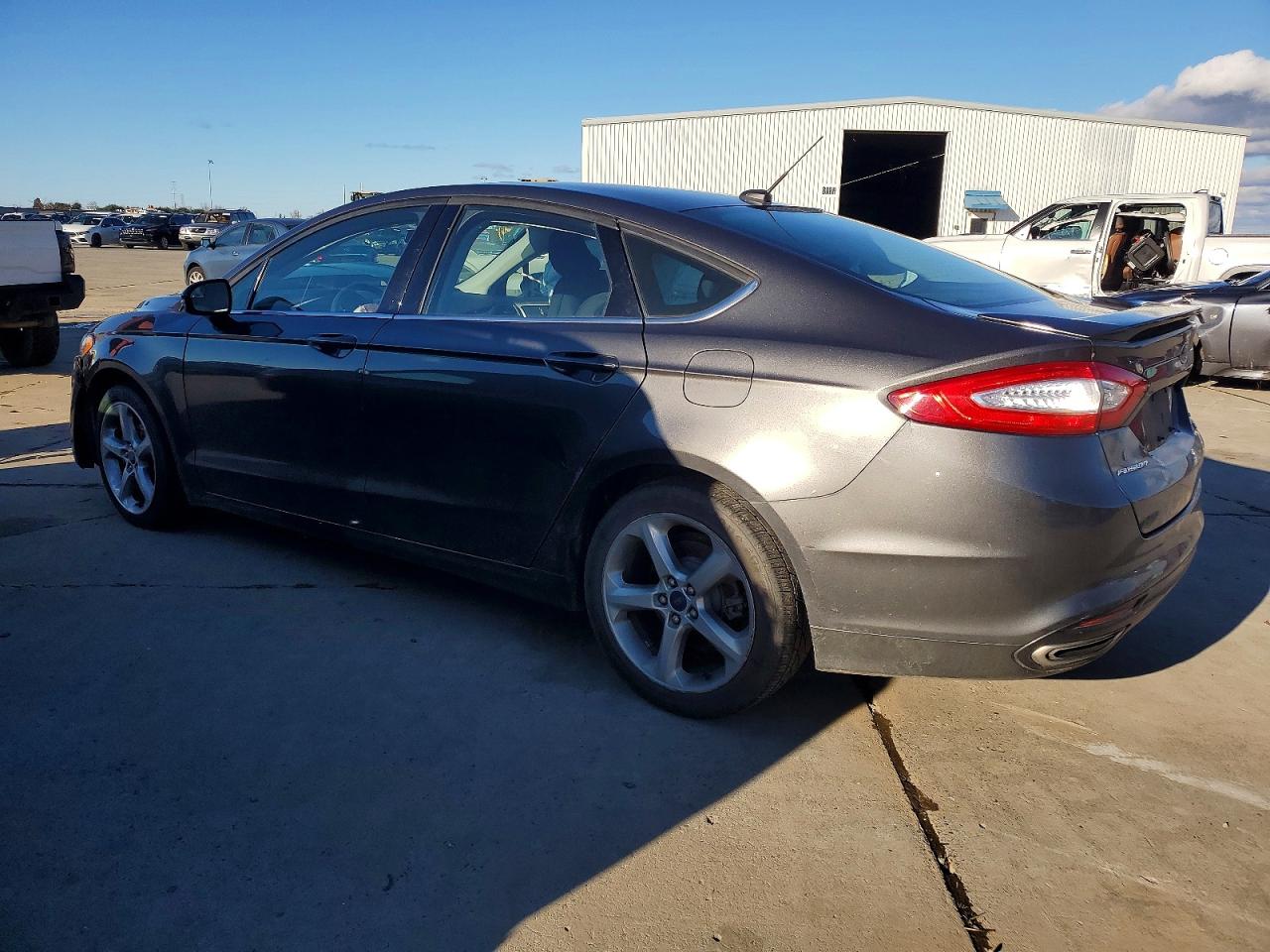 2015 FORD FUSION SE photo 2
