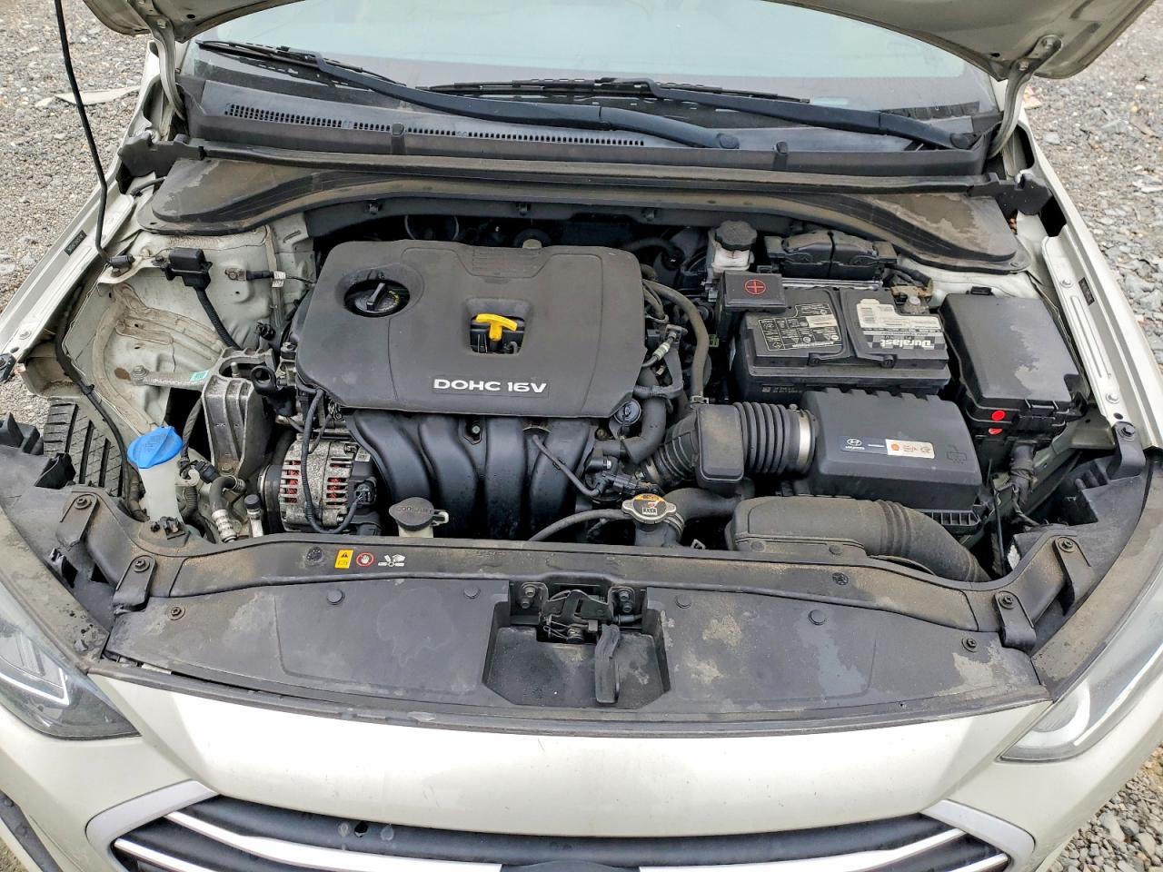 2017 HYUNDAI ELANTRA SE photo 11