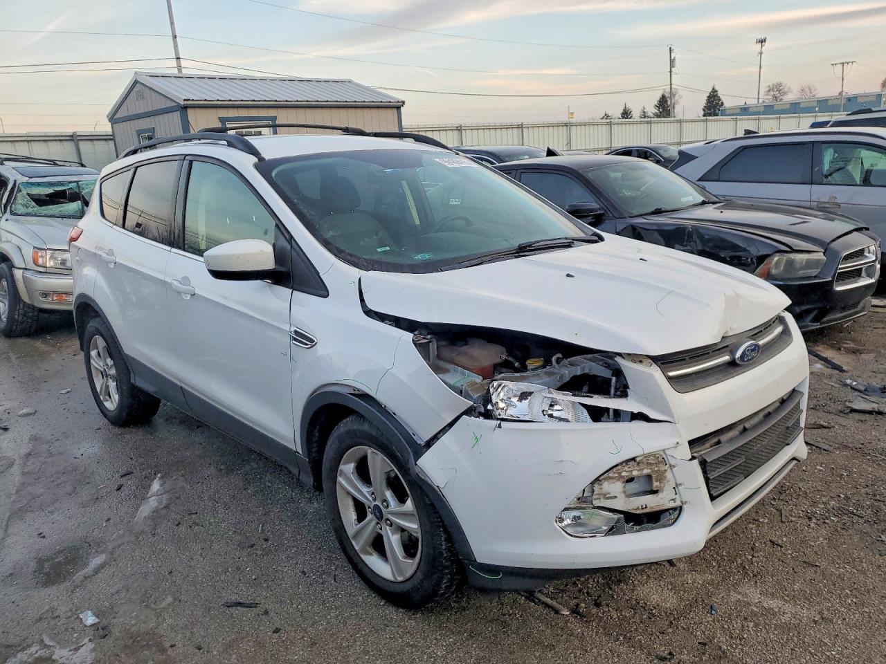 2016 FORD ESCAPE SE photo 4