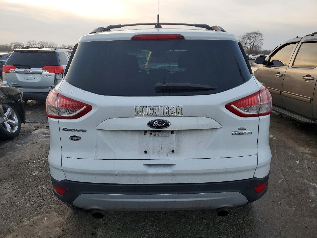 2016 FORD ESCAPE SE photo 6