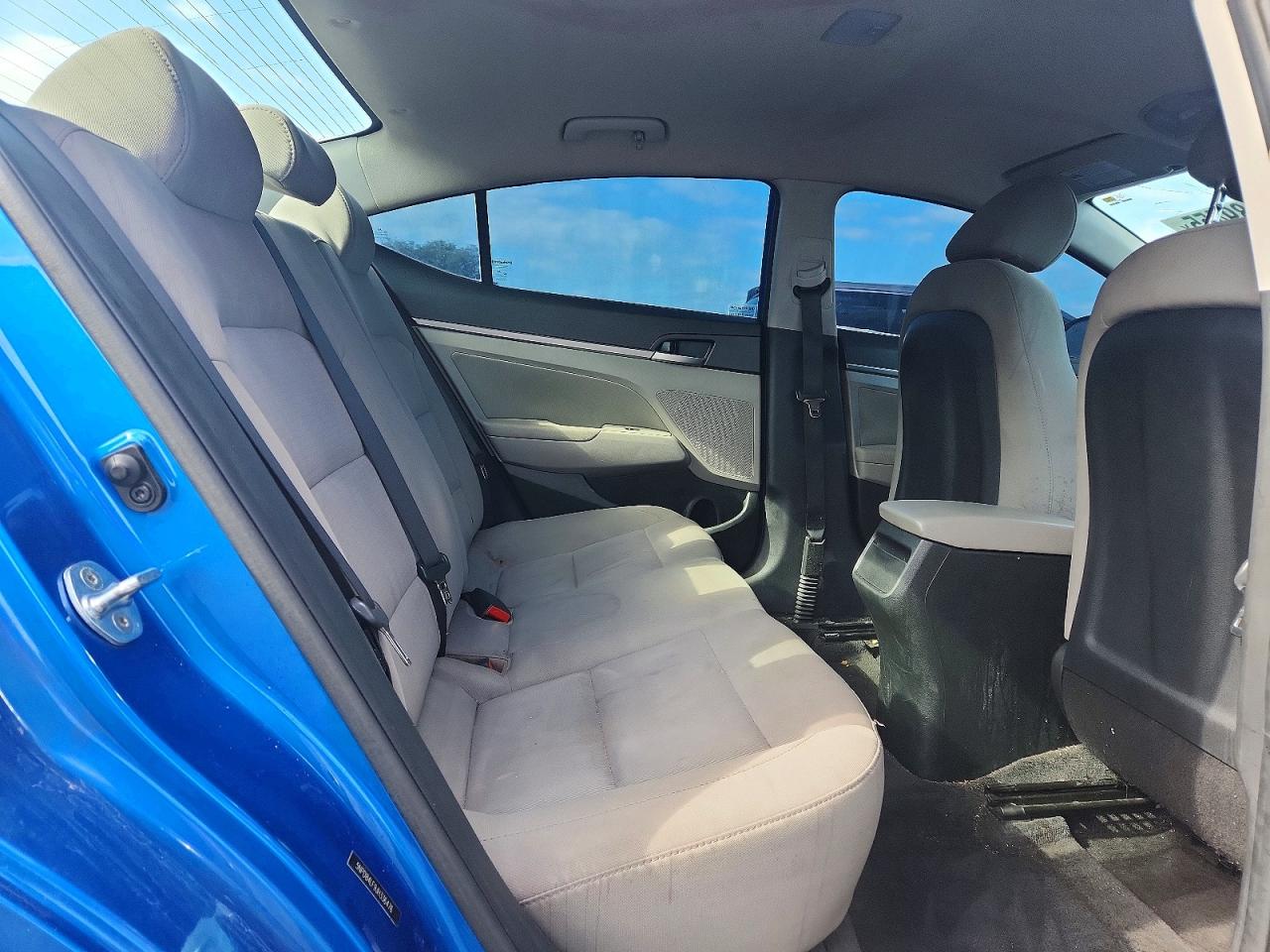 2018 HYUNDAI ELANTRA SEL photo 10