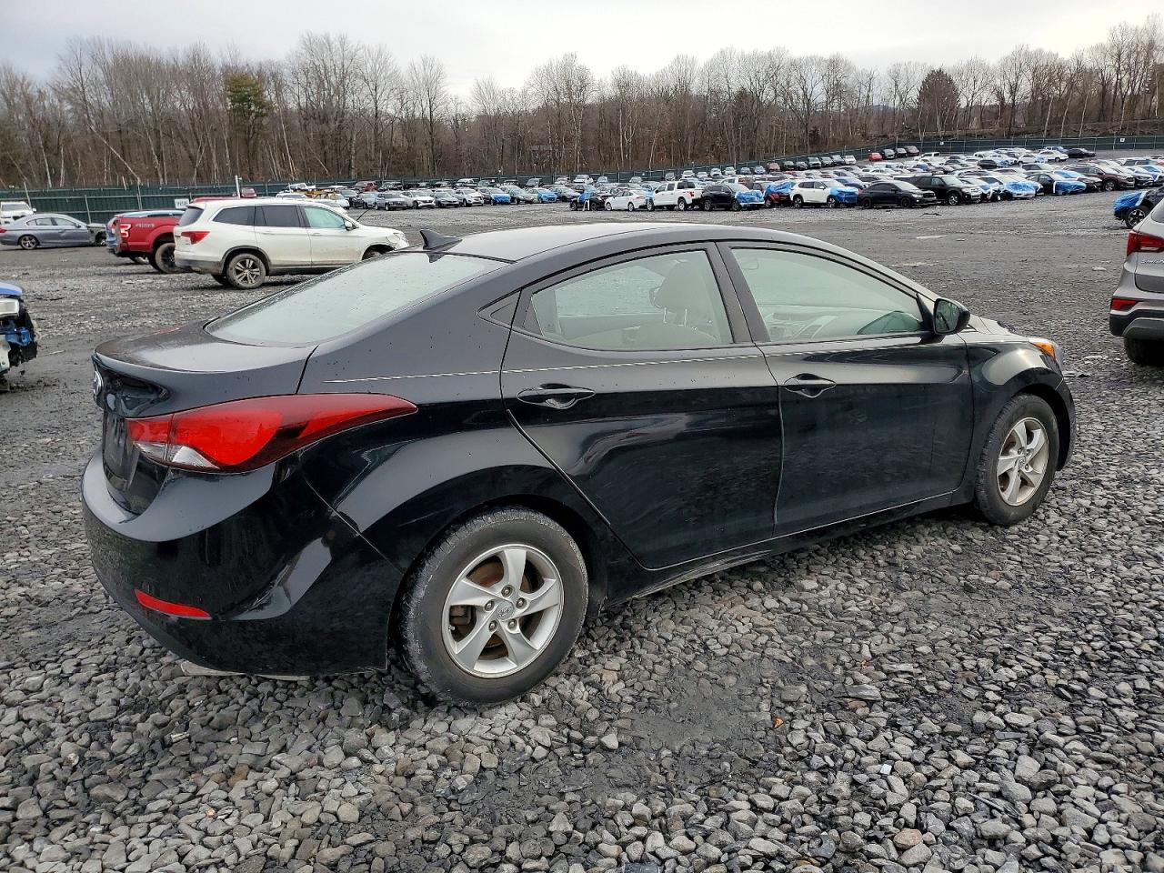 2014 HYUNDAI ELANTRA SE photo 3