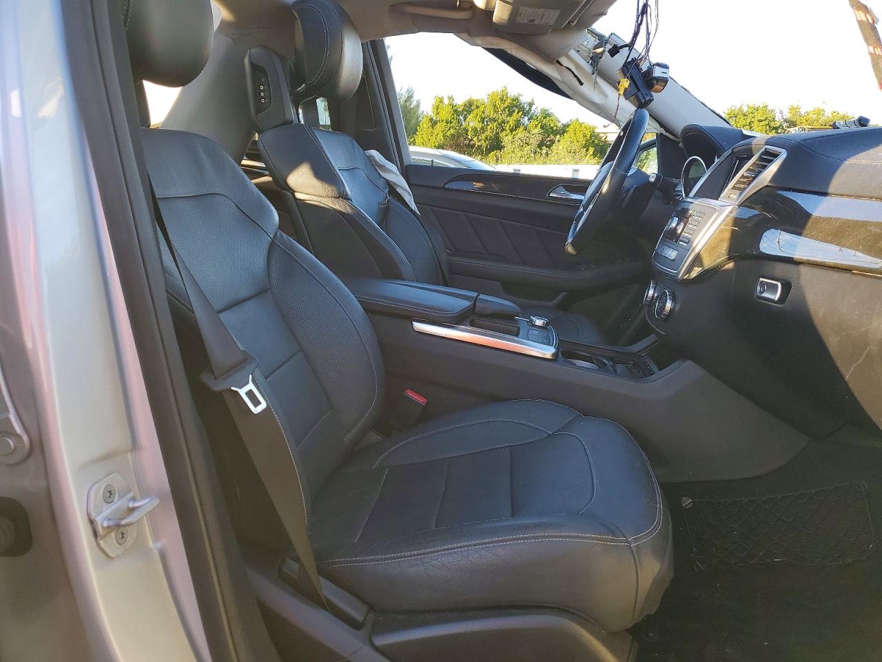 2015 MERCEDES-BENZ GL 450 4MATIC photo 13