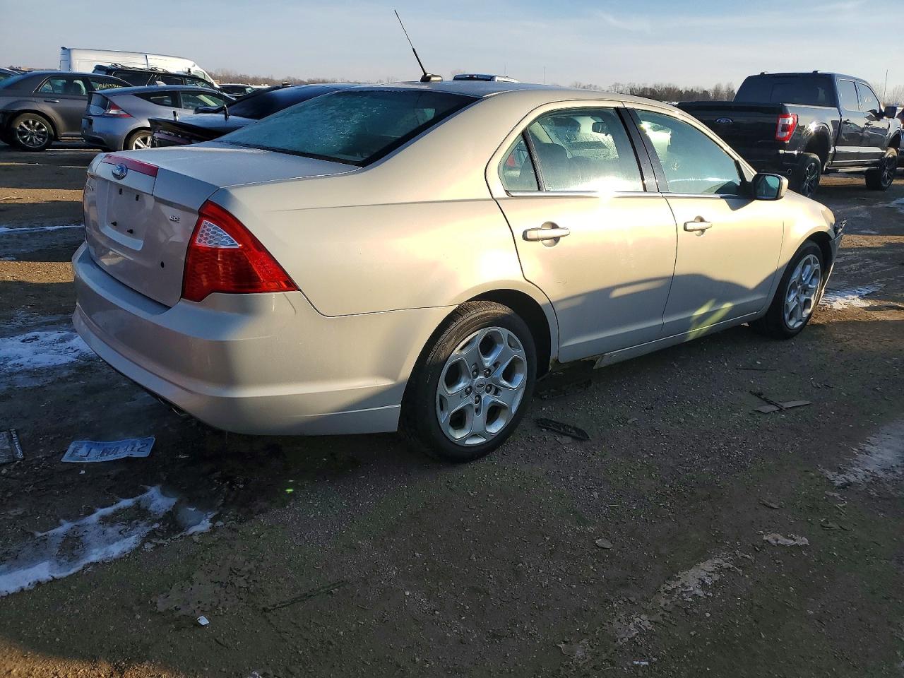 2010 FORD FUSION SE photo 3