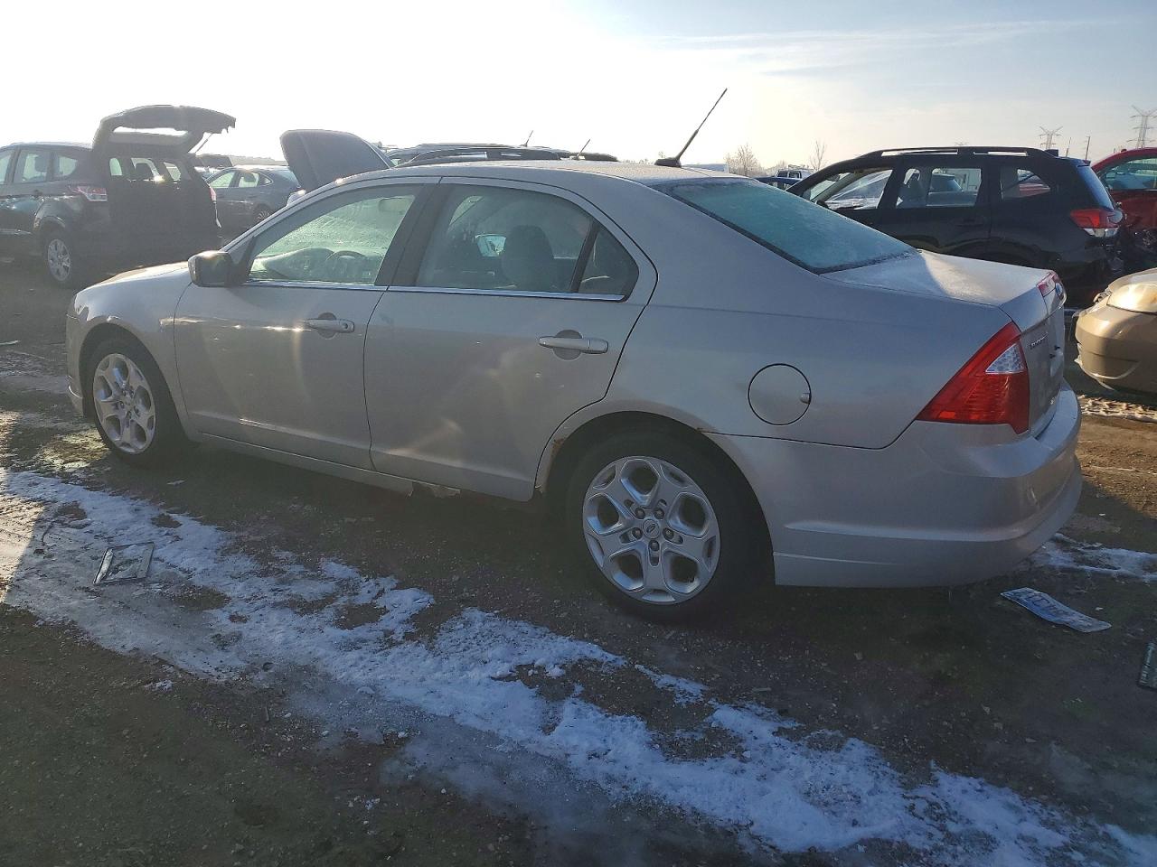 2010 FORD FUSION SE photo 2