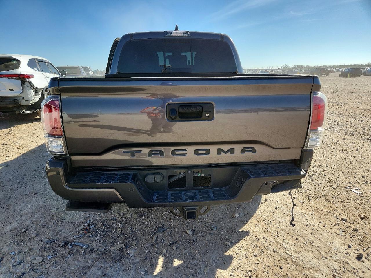 2021 TOYOTA TACOMA DOUBLE CAB photo 6