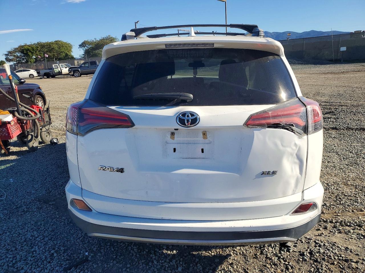 2018 TOYOTA RAV4 ADVENTURE photo 11